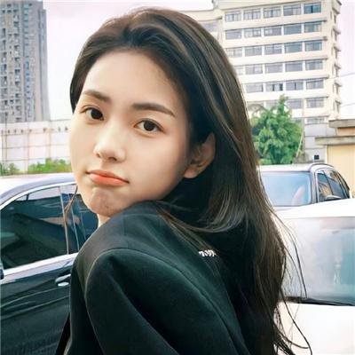 摄影师贝尔蒂与海豚零距离